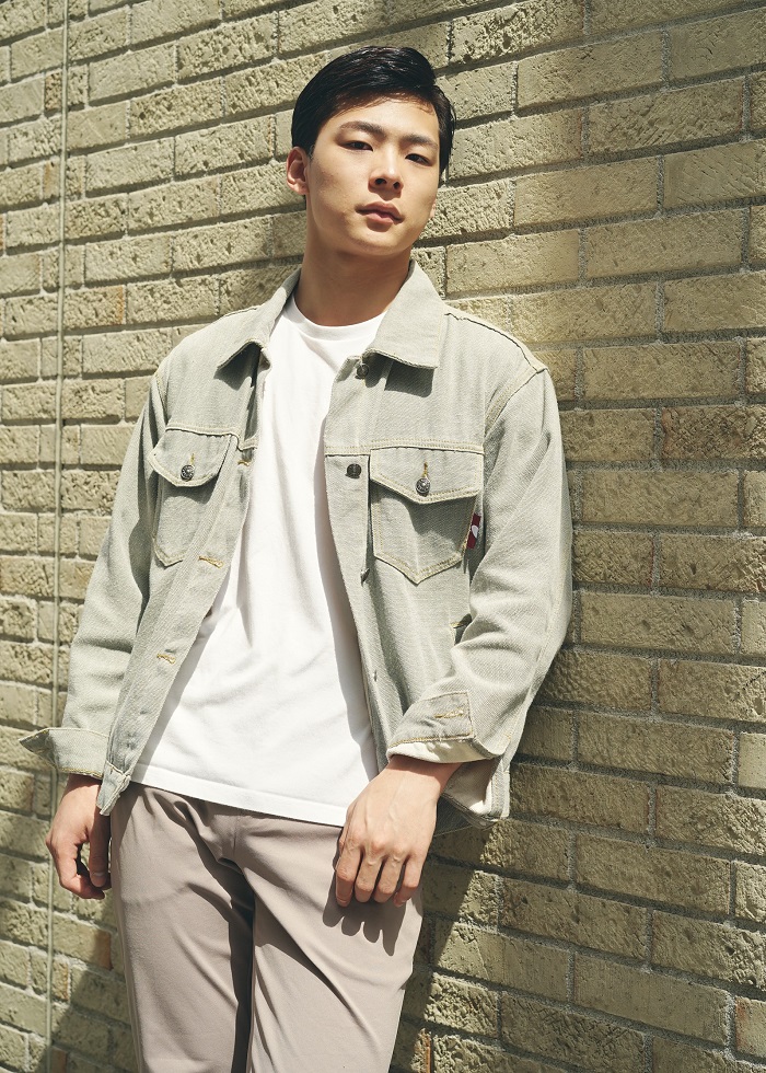 KIM HYEONWOOK　キム ヒョヌク